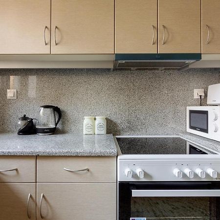 Bright And Spacious 2-Bedrooms Apartment In Athens Luaran gambar