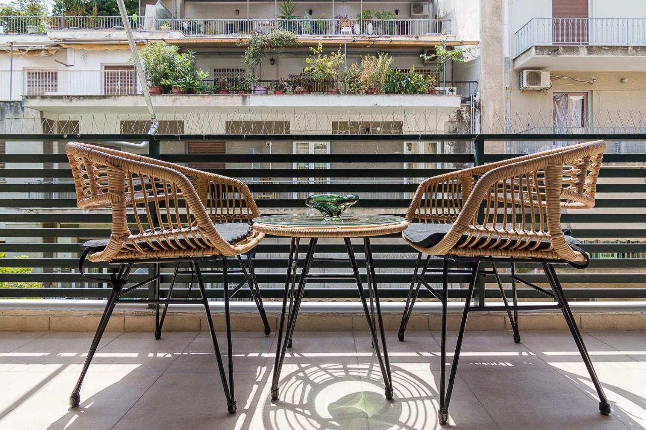Bright And Spacious 2-Bedrooms Apartment In Athens Luaran gambar