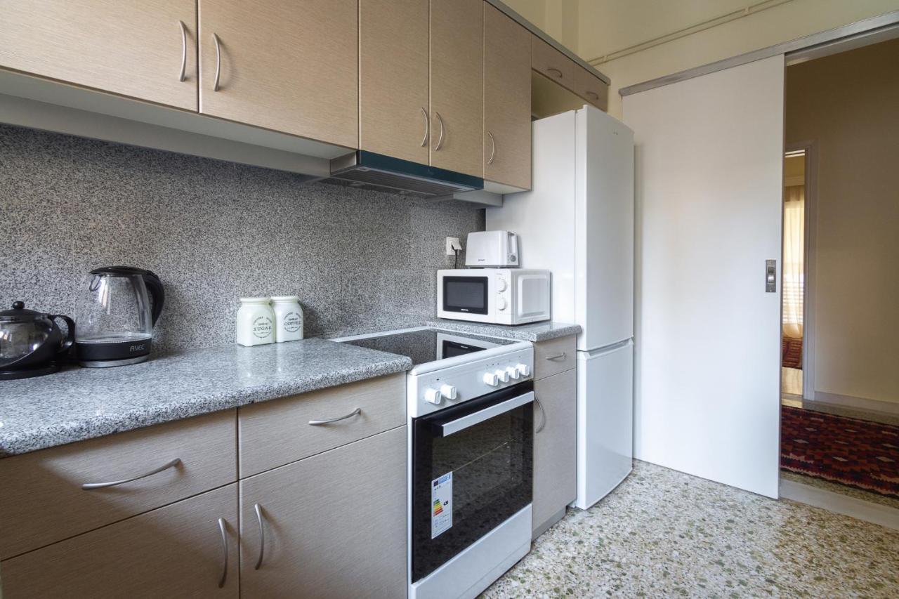 Bright And Spacious 2-Bedrooms Apartment In Athens Luaran gambar