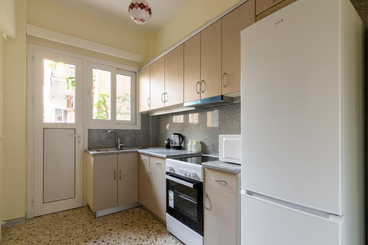Bright And Spacious 2-Bedrooms Apartment In Athens Luaran gambar