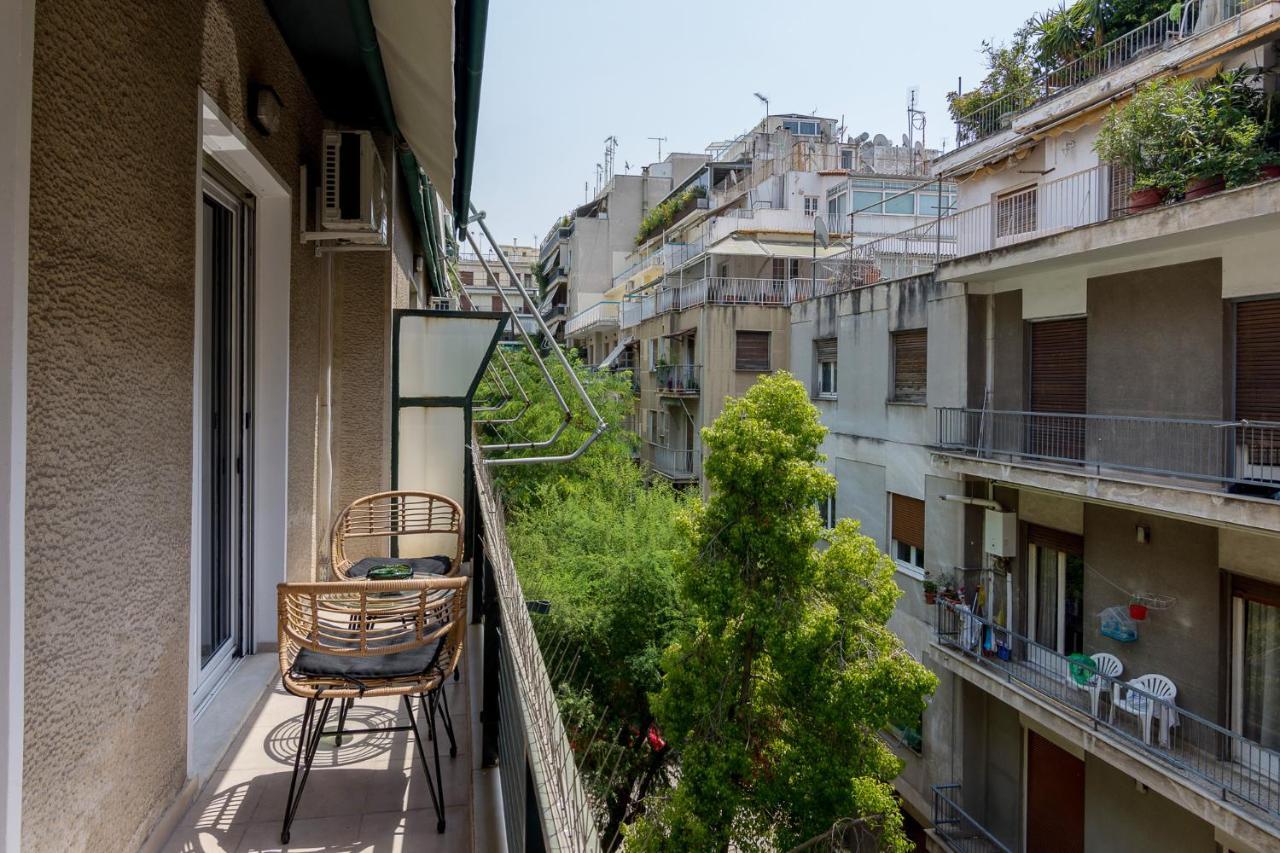 Bright And Spacious 2-Bedrooms Apartment In Athens Luaran gambar